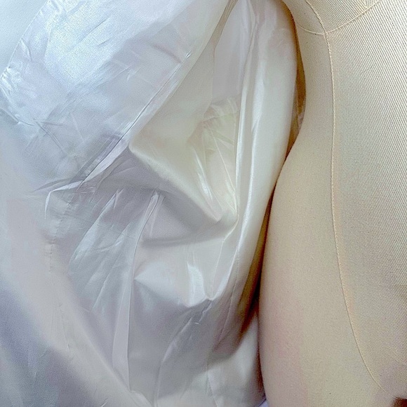 BEU Marc International Blazer with Intricate Beading and Notched Lapels (861) - Picture 10 of 15